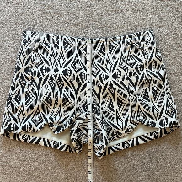 Anthropologie Cartonnier Pull On Lined Boho Print Shorts Size Large Black Cream - Picture 8 of 9